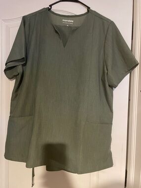 Mandala Heather green scrub set XL